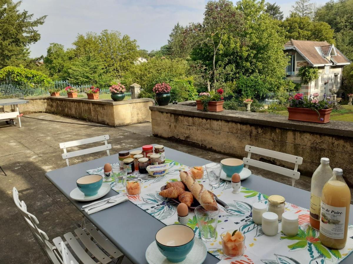 La Fee Des Eaux Bed & Breakfast Vernaison Екстериор снимка
